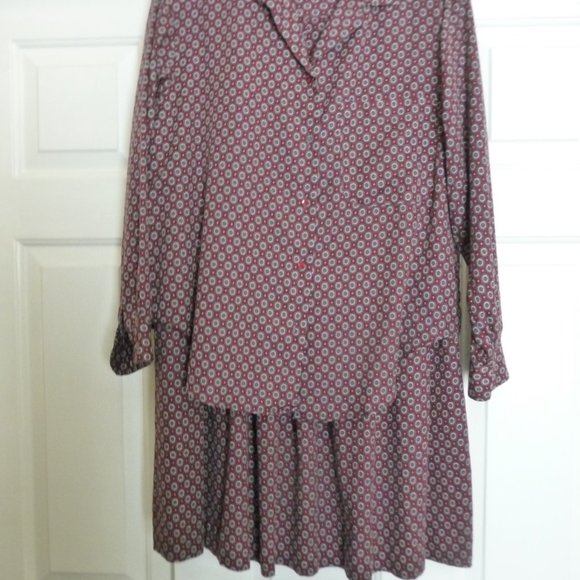 Unworn Bristol County blouse/skirt set - Picture 9 of 11